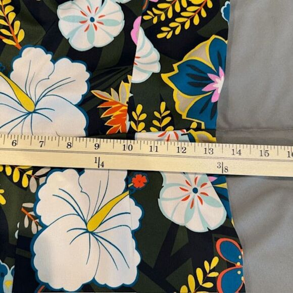 Rachel Roy Zandra Jumpsuit Sleeveless Smocked Zipper Back Black Floral Size 2 - Picture 12 of 16
